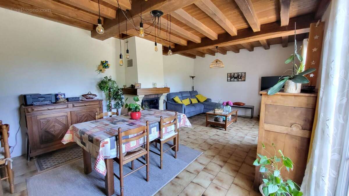 Maison à SAINT-LAURENT-DES-HOMMES