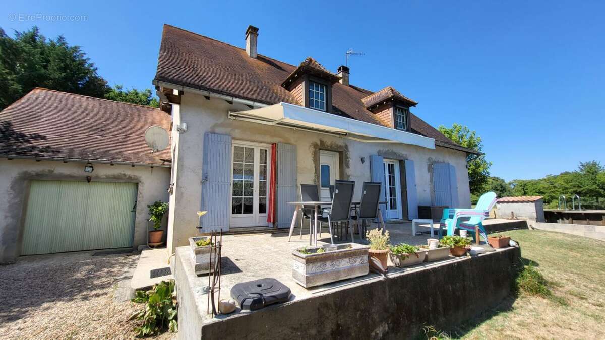 Maison à SAINT-LAURENT-DES-HOMMES