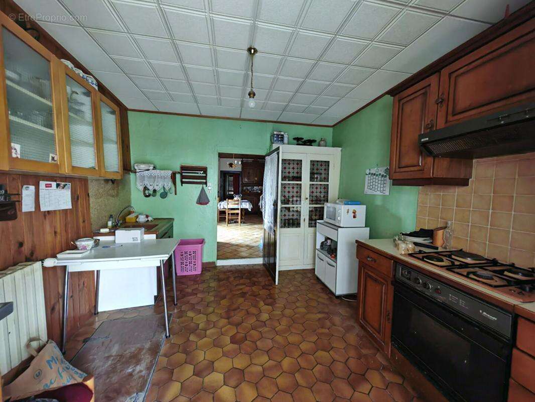 Maison à MARIGNA-SUR-VALOUSE