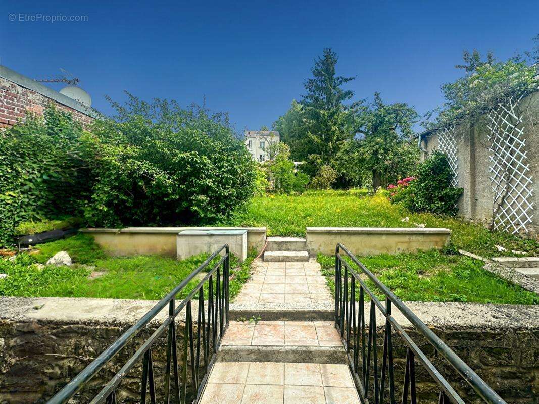 Maison à CHARLEVILLE-MEZIERES