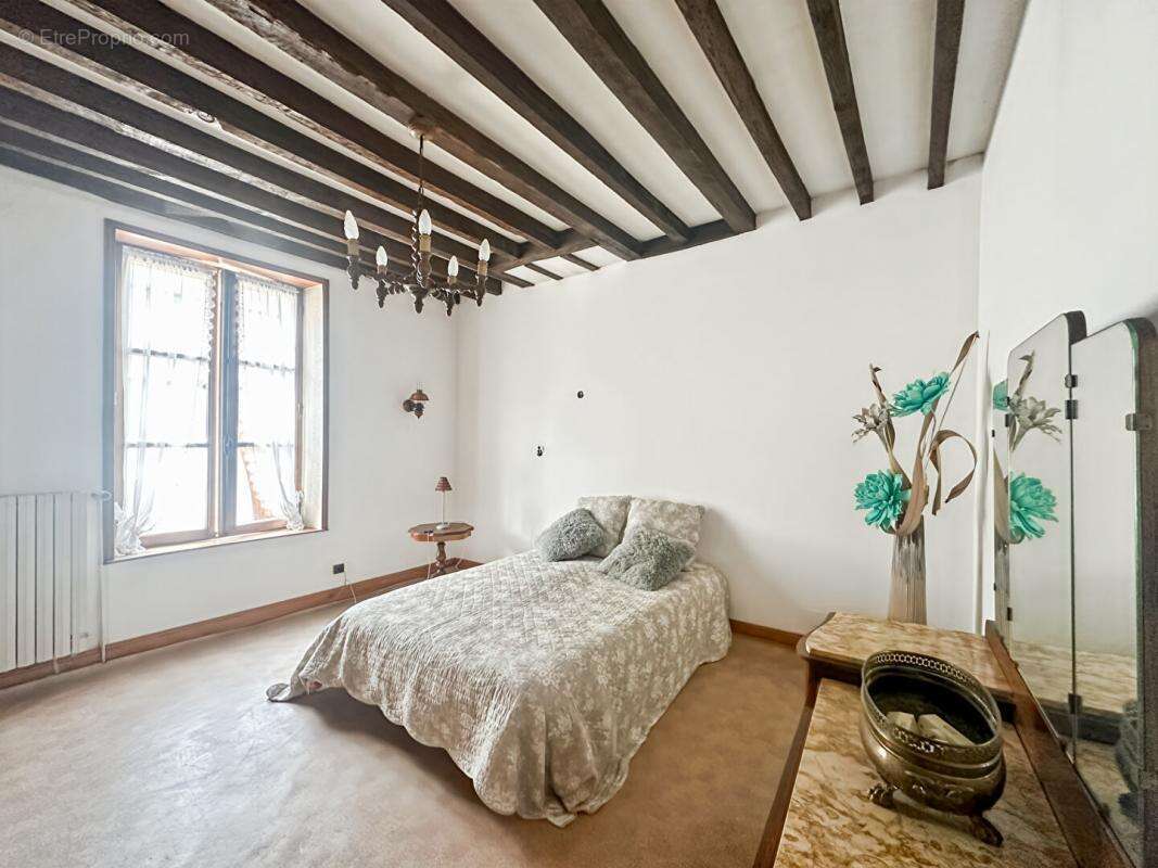 Maison à CHARLEVILLE-MEZIERES