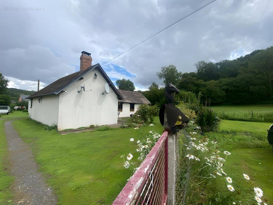 Maison à FONTAINE-LE-BOURG
