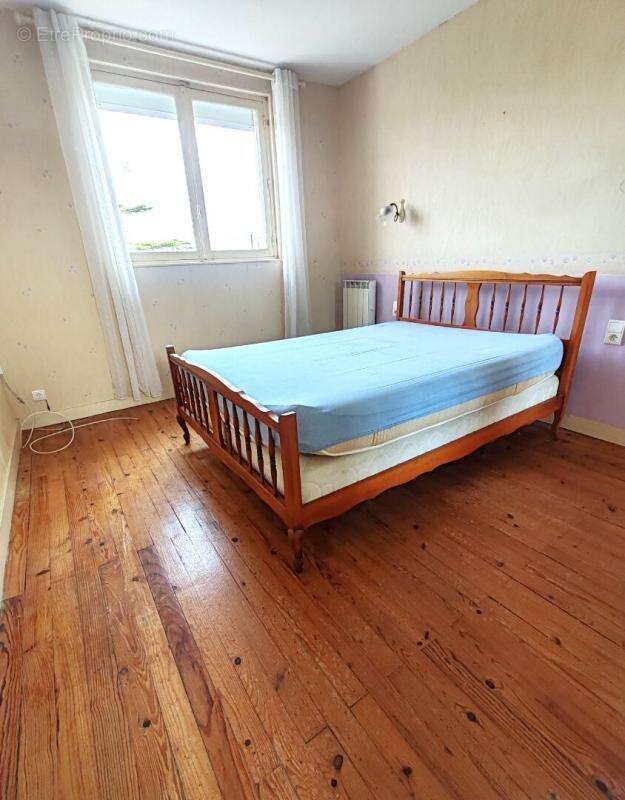 Maison à BOURCEFRANC-LE-CHAPUS