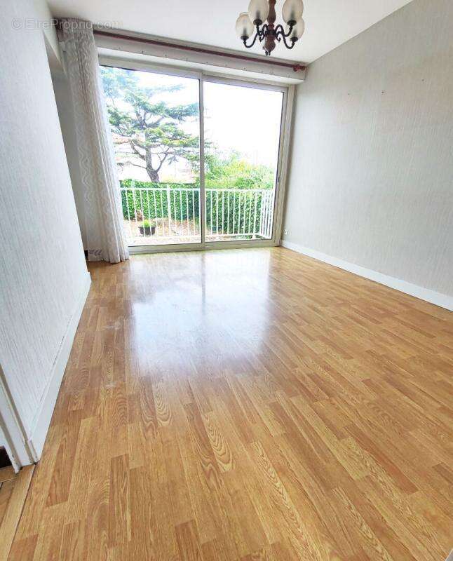 Maison à BOURCEFRANC-LE-CHAPUS