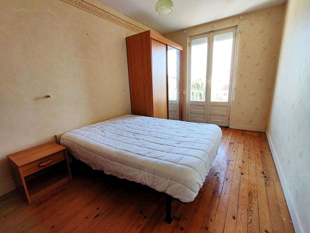 Maison à BOURCEFRANC-LE-CHAPUS