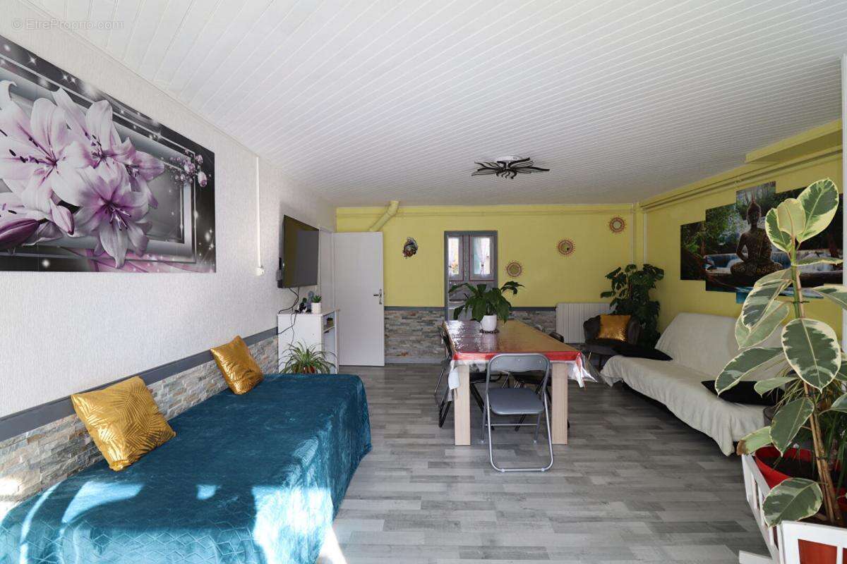 Maison à VOLLORE-MONTAGNE