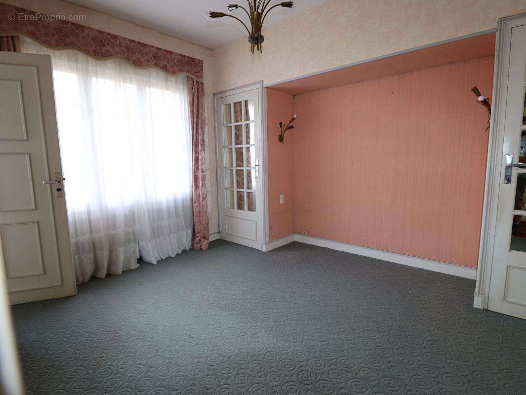 Maison à VOLLORE-MONTAGNE