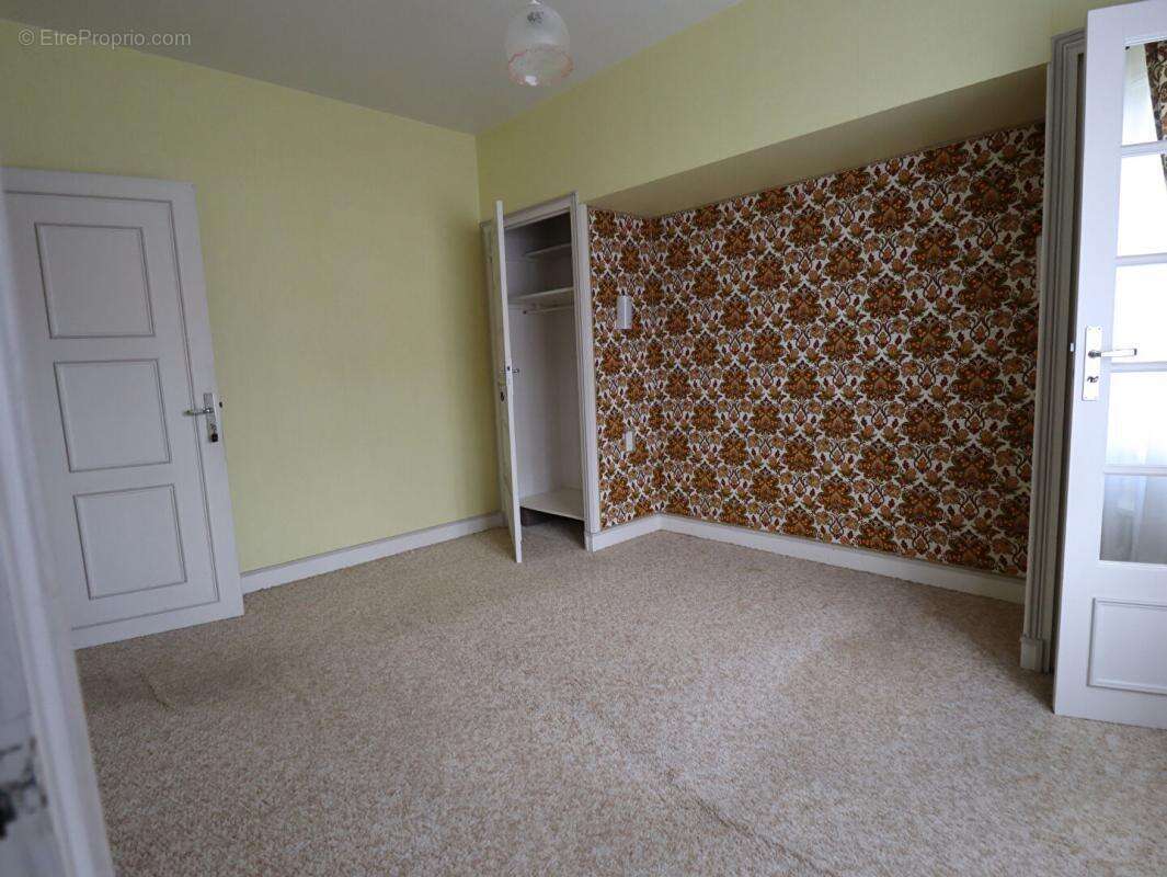 Maison à VOLLORE-MONTAGNE