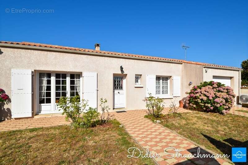 Maison à SAINT-VIVIEN