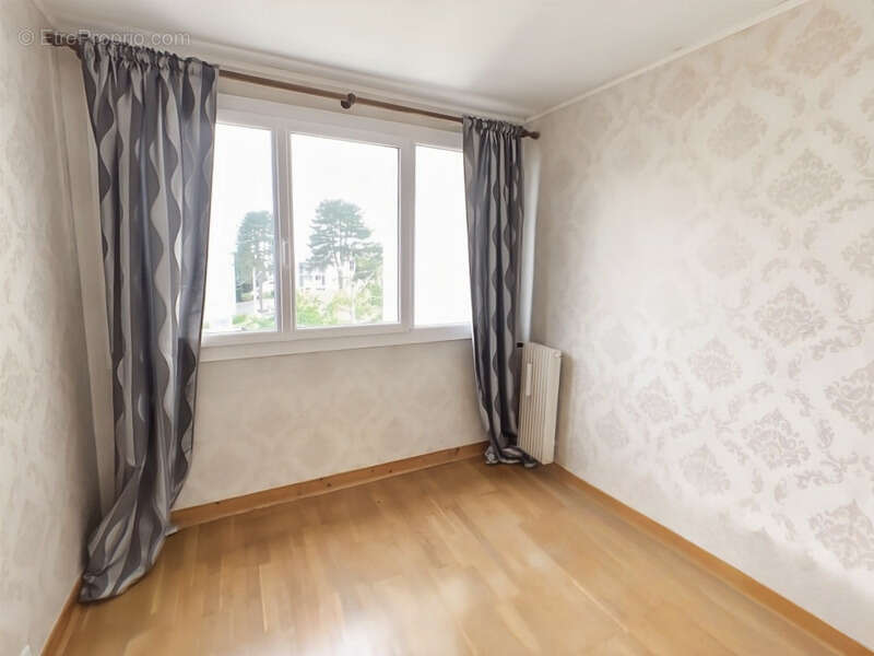 Appartement à SAINT-CYR-L'ECOLE