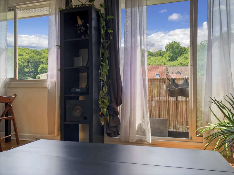 Appartement à SAINT-CYR-L'ECOLE