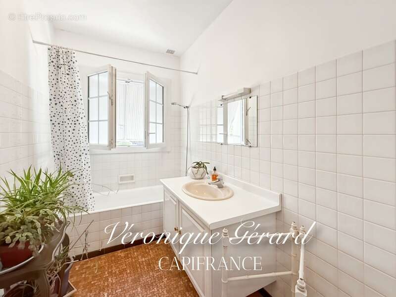 Maison à VILLEFRANCHE-DE-LONCHAT