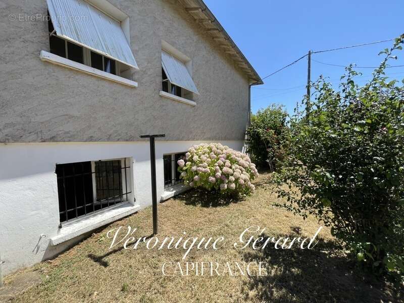 Maison à VILLEFRANCHE-DE-LONCHAT