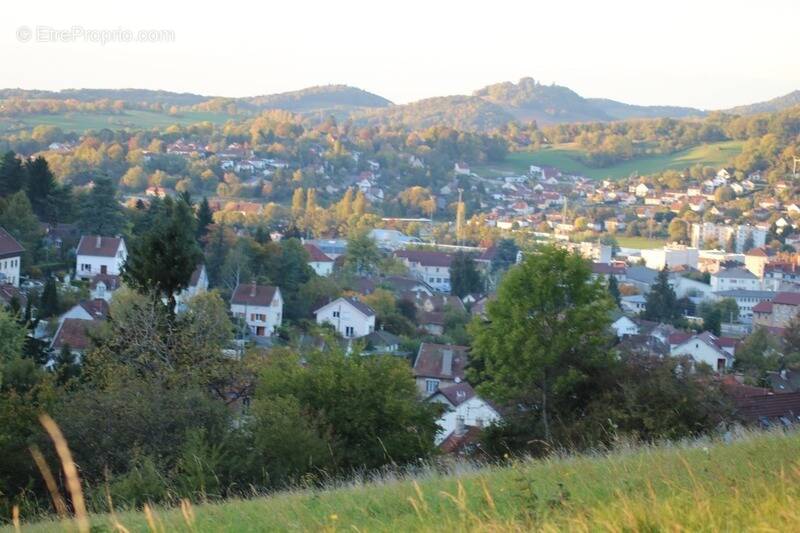 Terrain à LONS-LE-SAUNIER