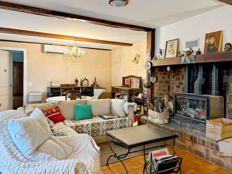 Maison à LADEVEZE-RIVIERE