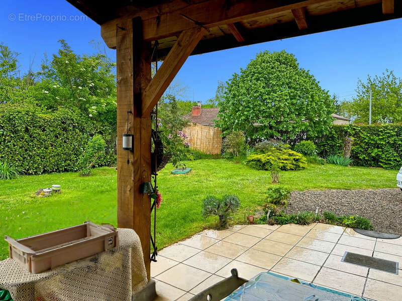 Maison à LADEVEZE-RIVIERE