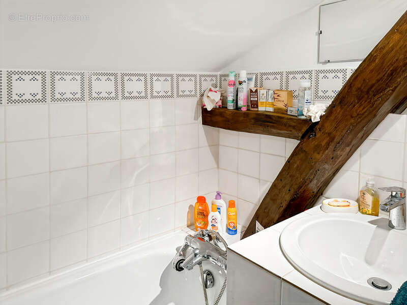 Maison à LADEVEZE-RIVIERE