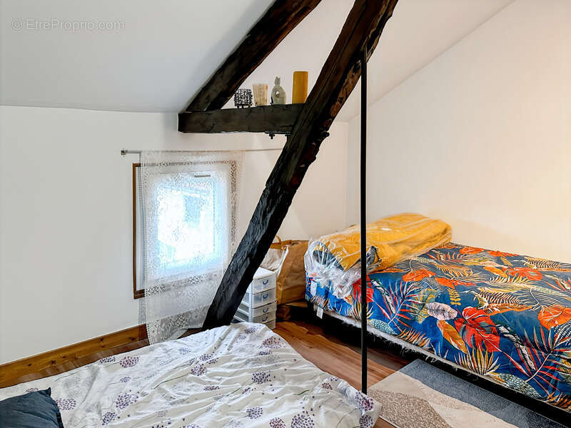 Maison à LADEVEZE-RIVIERE