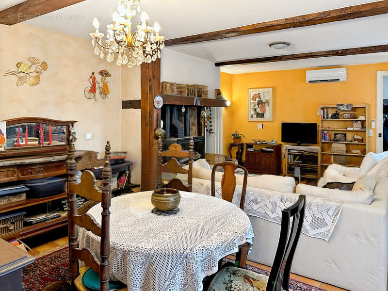 Maison à LADEVEZE-RIVIERE