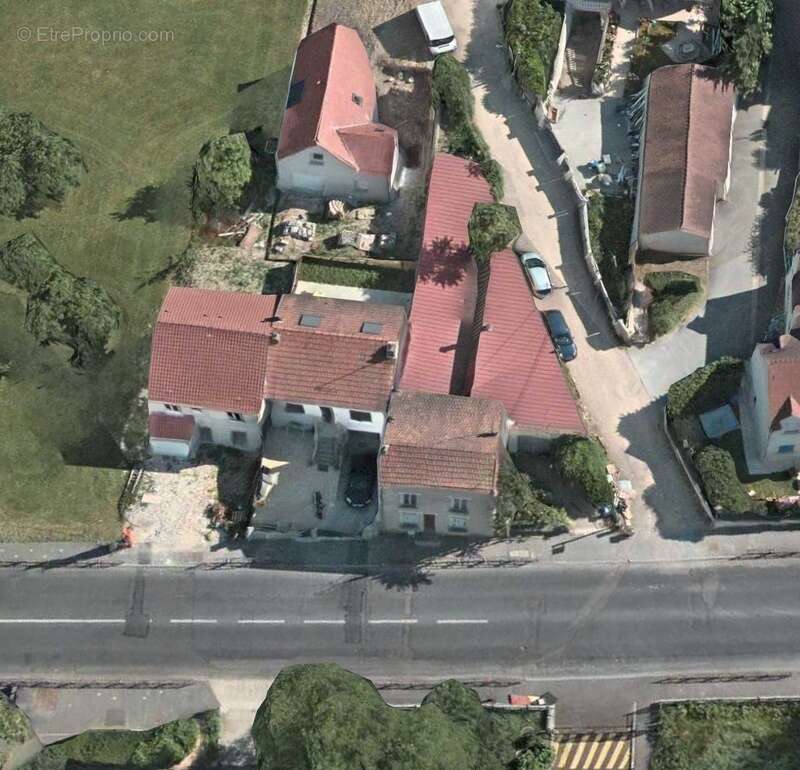 Maison à SARTROUVILLE