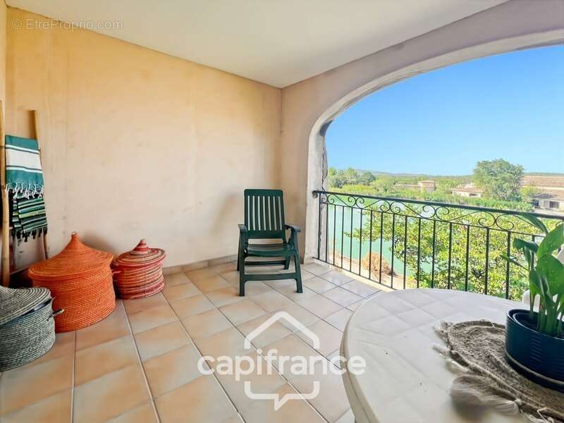 Appartement à MALLEMORT