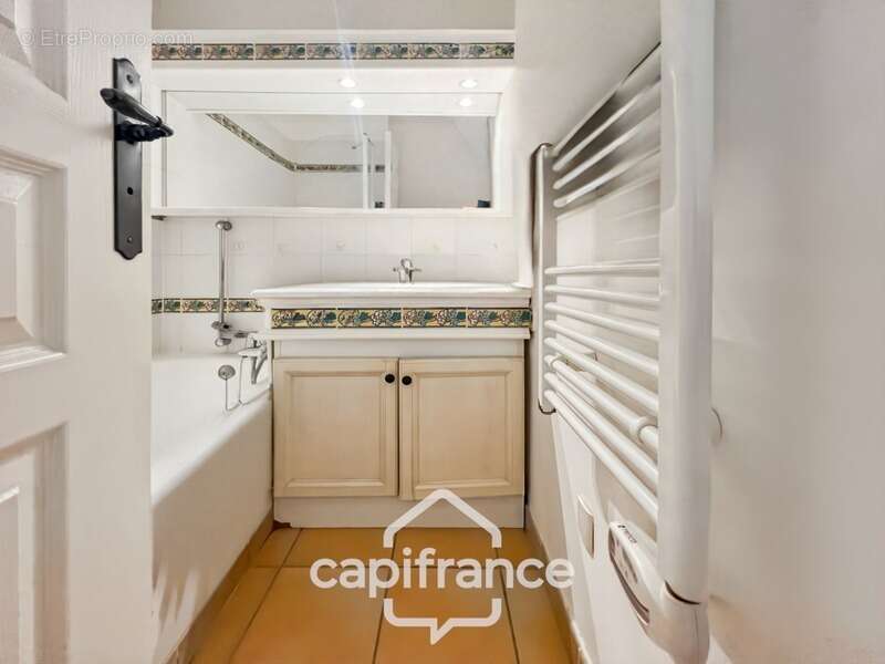 Appartement à MALLEMORT