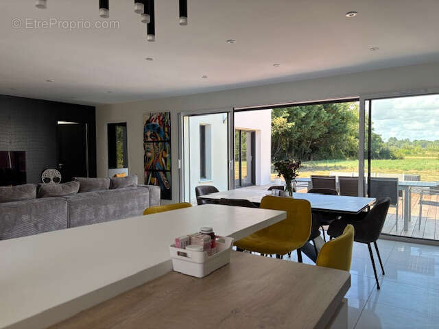 Maison à TALMONT-SAINT-HILAIRE