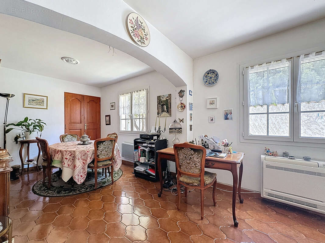 Maison à SIX-FOURS-LES-PLAGES