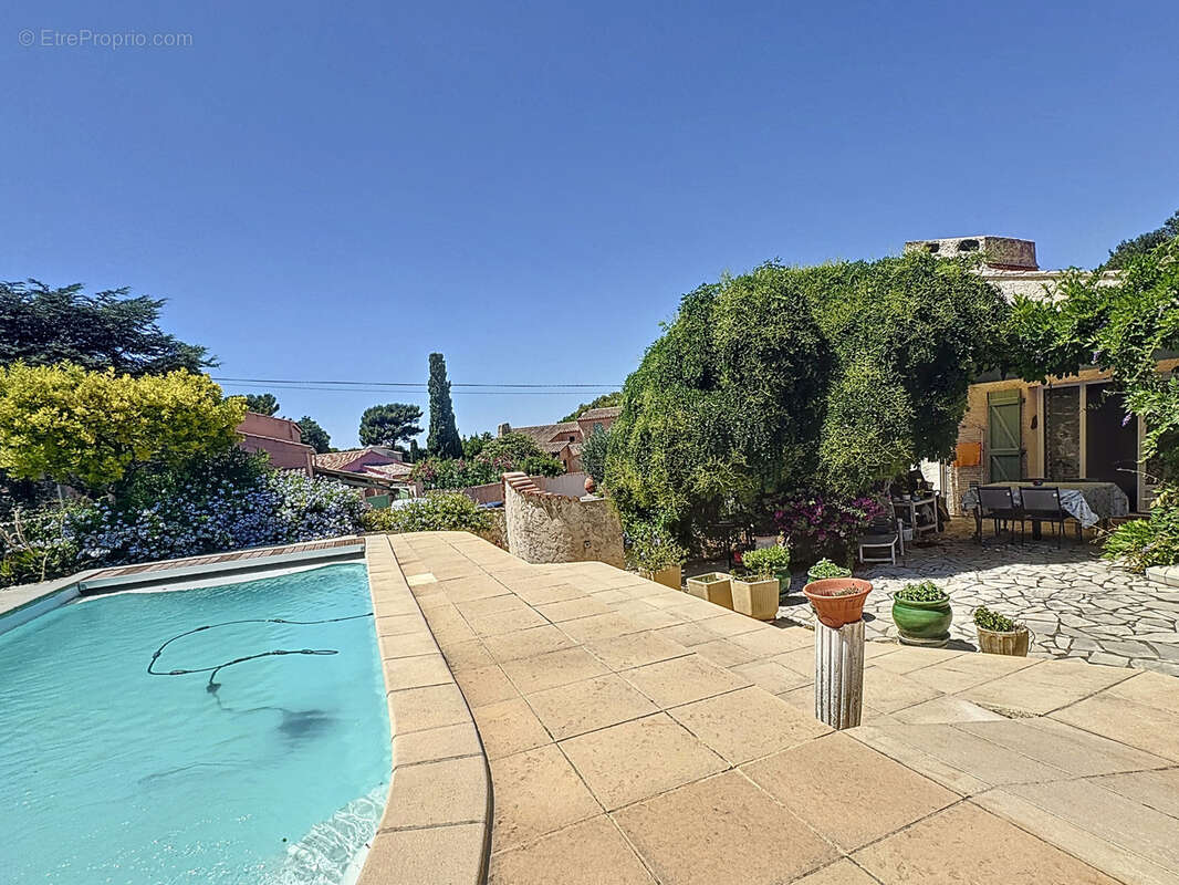 Maison à SIX-FOURS-LES-PLAGES