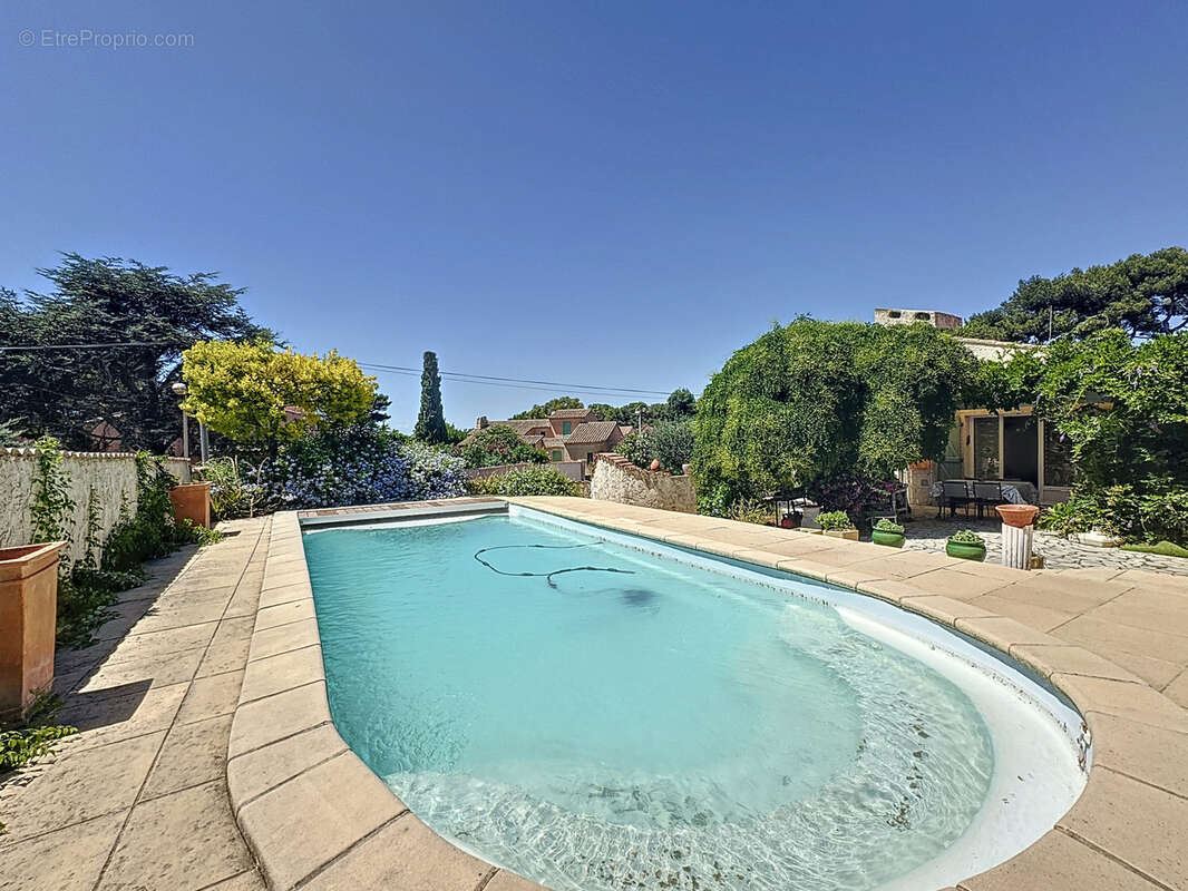 Maison à SIX-FOURS-LES-PLAGES