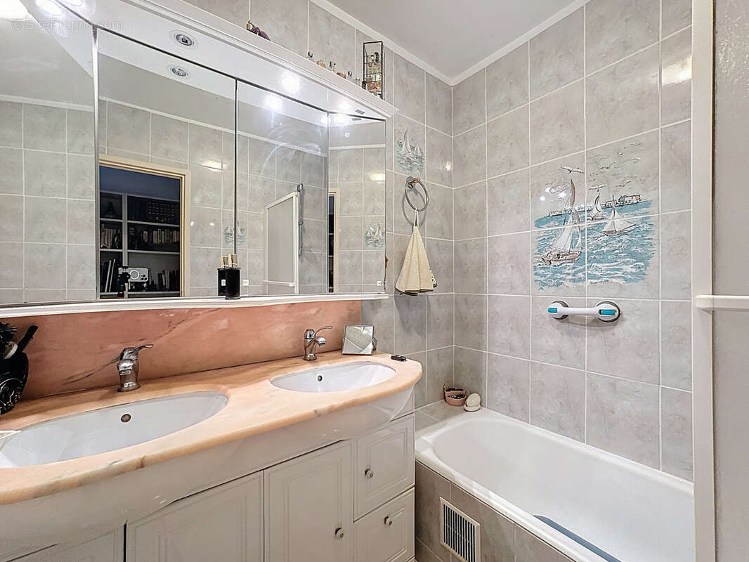 Maison à SIX-FOURS-LES-PLAGES