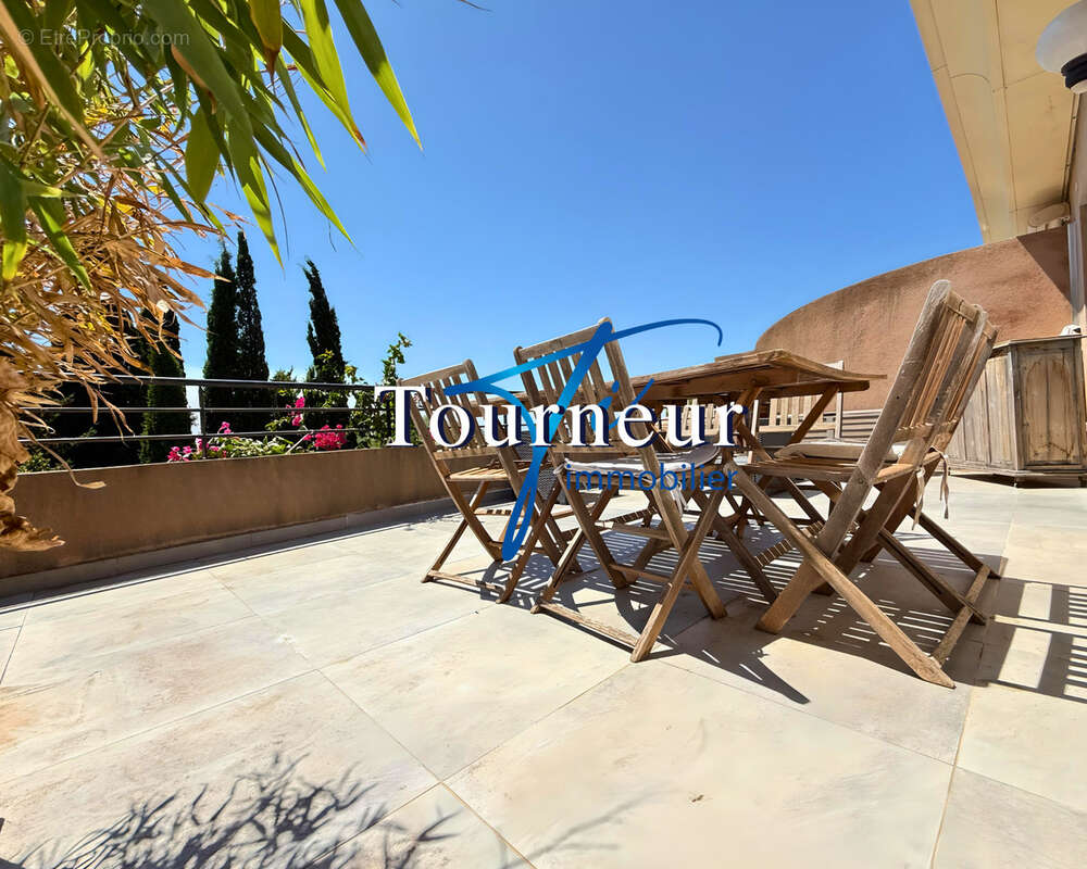 Appartement à SANARY-SUR-MER