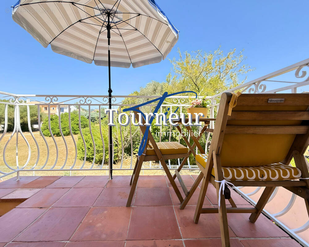 Autre à SANARY-SUR-MER