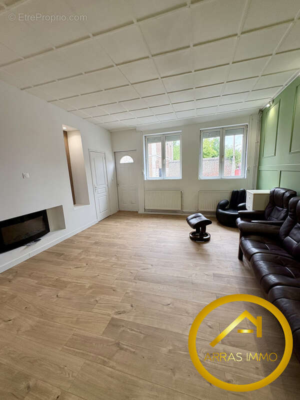 Maison à SALLAUMINES