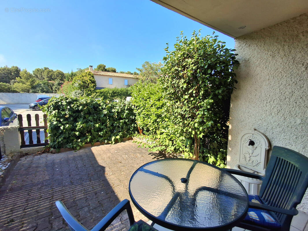 Appartement à SAINT-CYR-SUR-MER