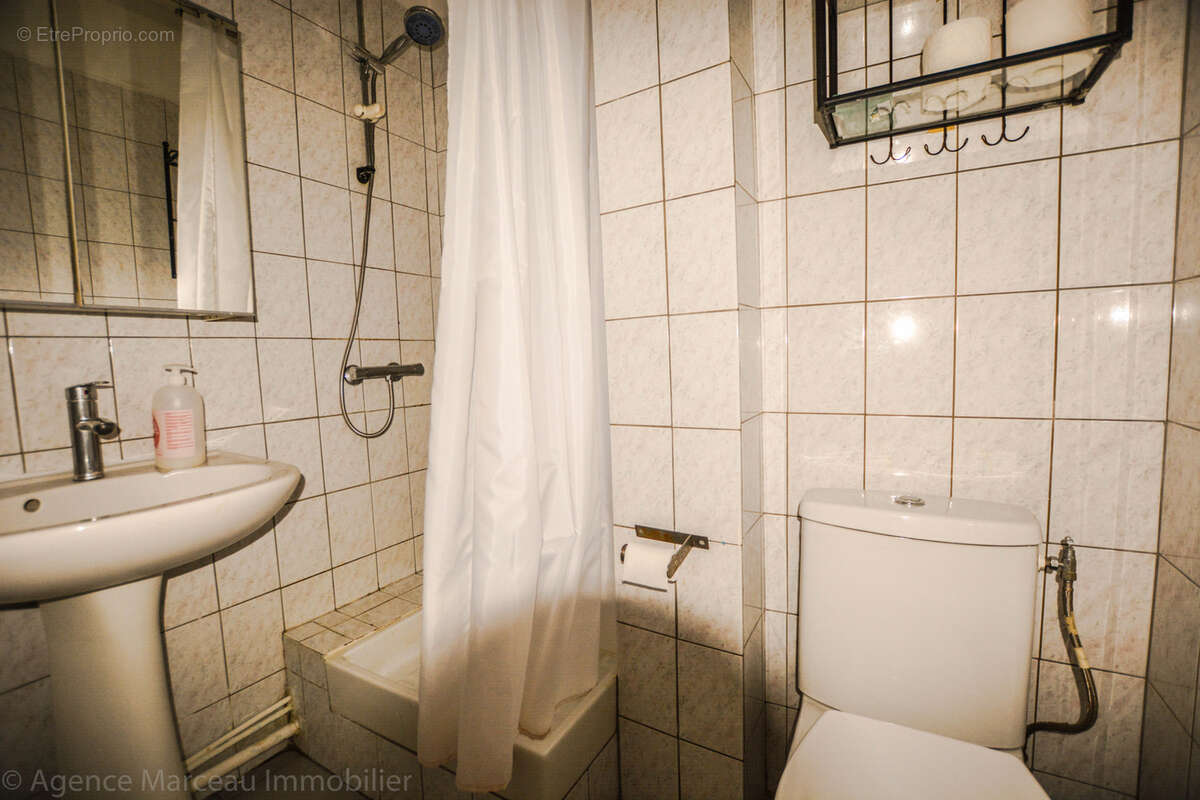 Appartement à COURBEVOIE