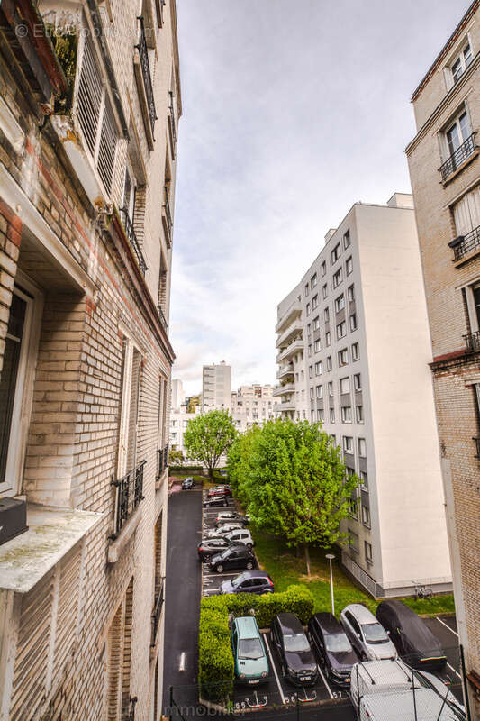 Appartement à COURBEVOIE