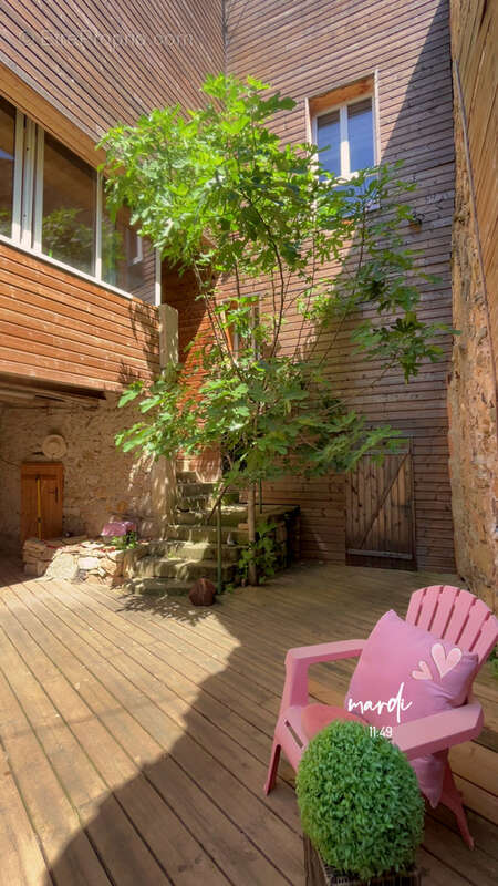 Maison à LA TOUR-SUR-ORB