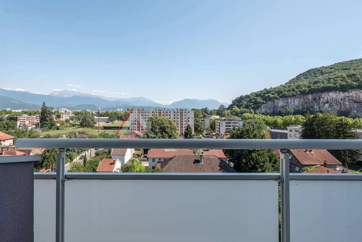 Appartement à FONTAINE