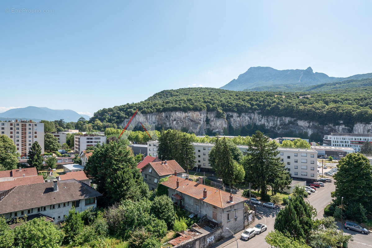 Appartement à FONTAINE