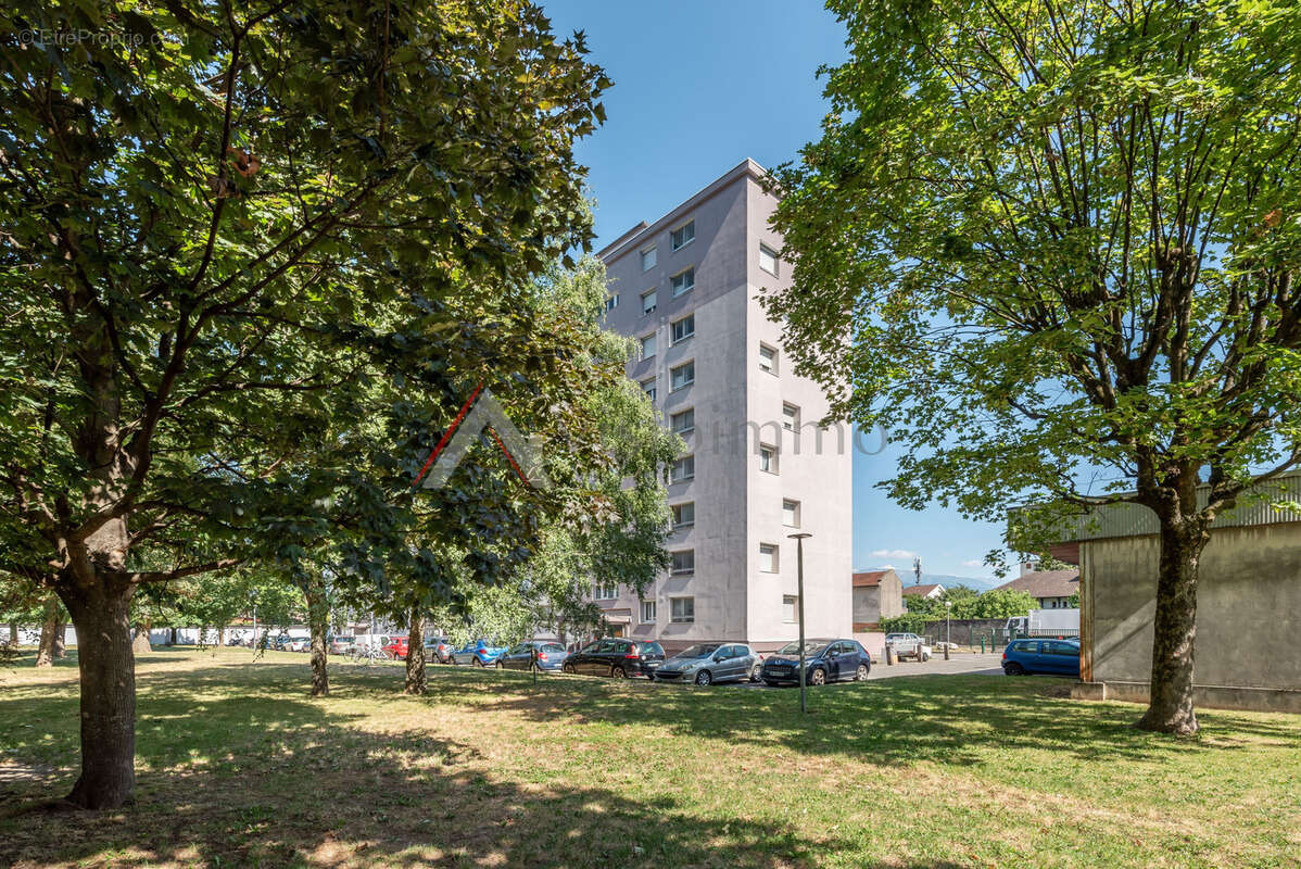 Appartement à FONTAINE