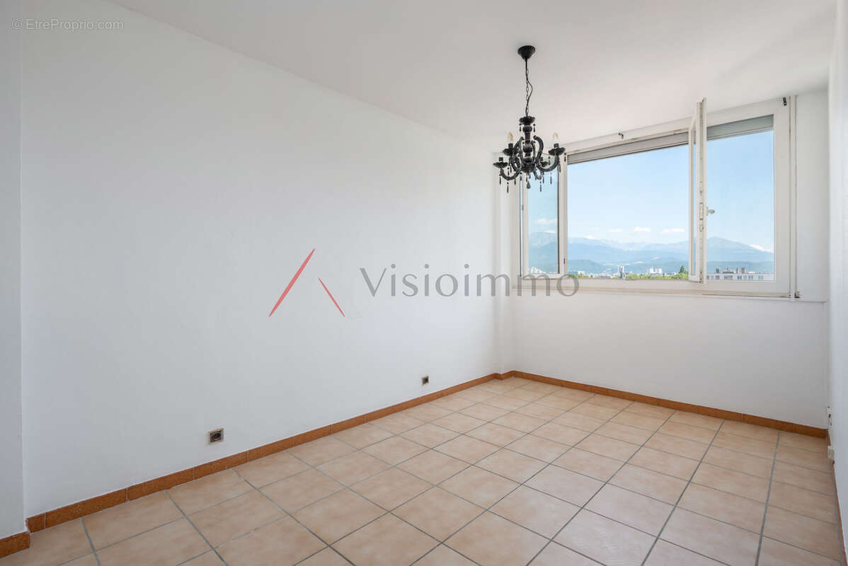 Appartement à FONTAINE