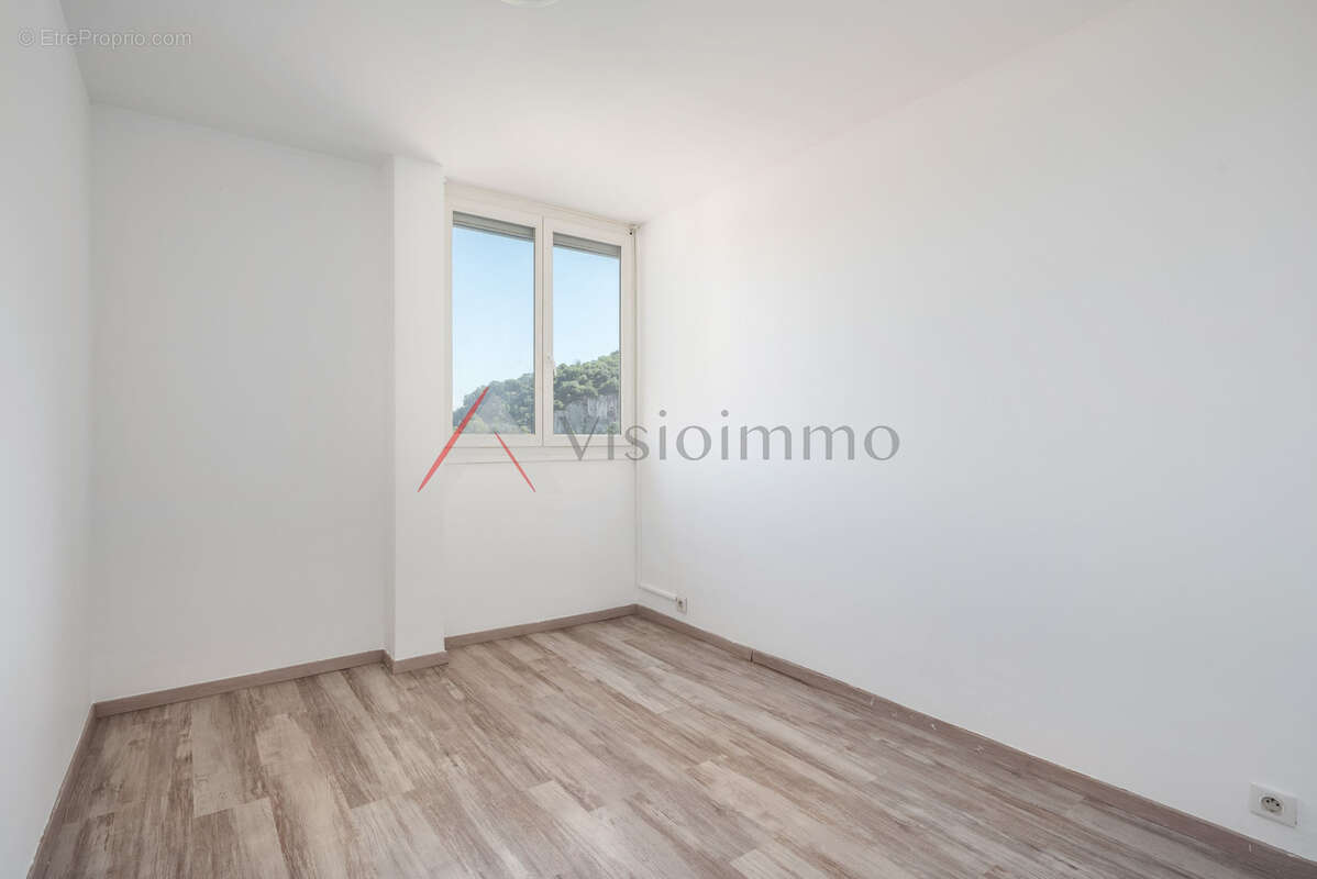 Appartement à FONTAINE