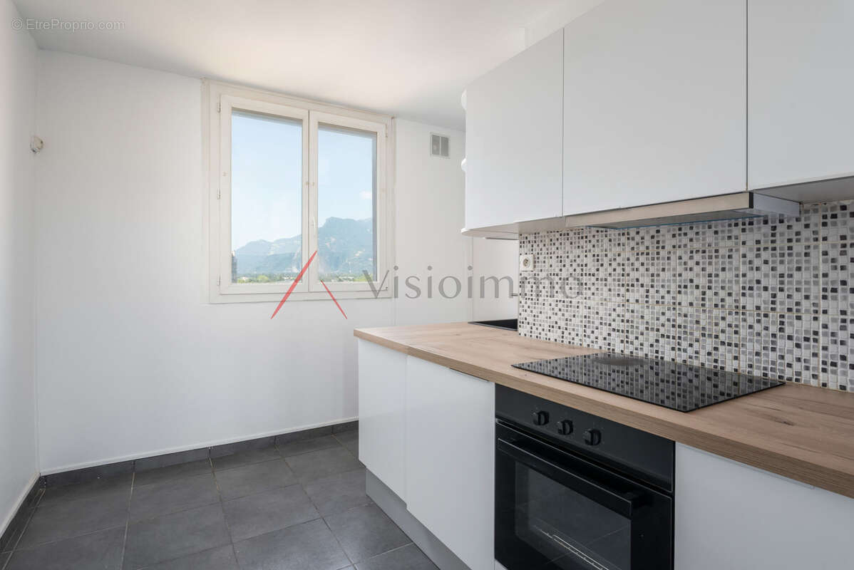 Appartement à FONTAINE