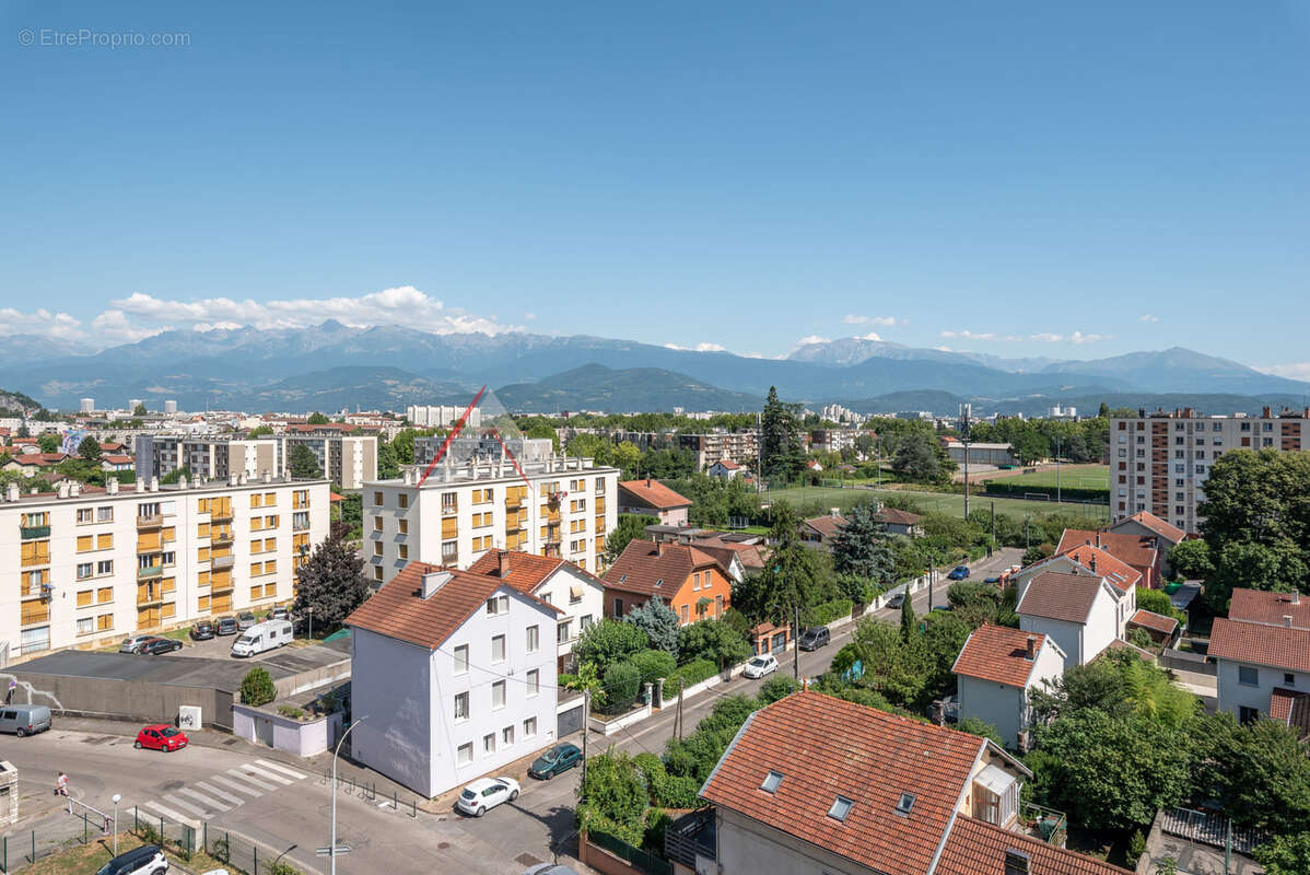 Appartement à FONTAINE