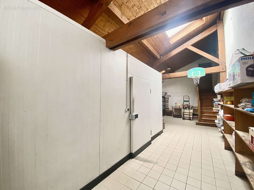 Commerce à SAINT-JEAN-PIED-DE-PORT