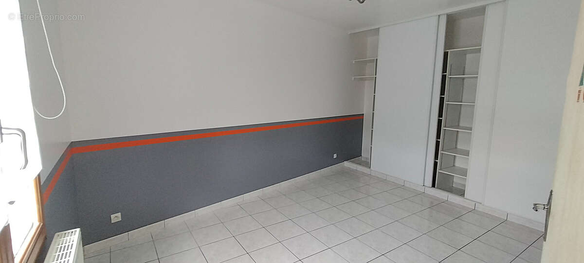 Maison à LE PUISET-DORE