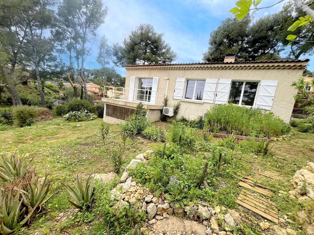 Maison à LA CADIERE-D&#039;AZUR