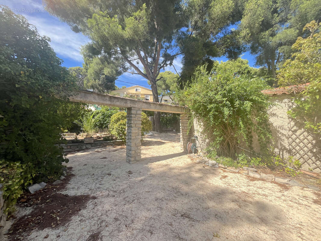 Maison à LA CADIERE-D&#039;AZUR