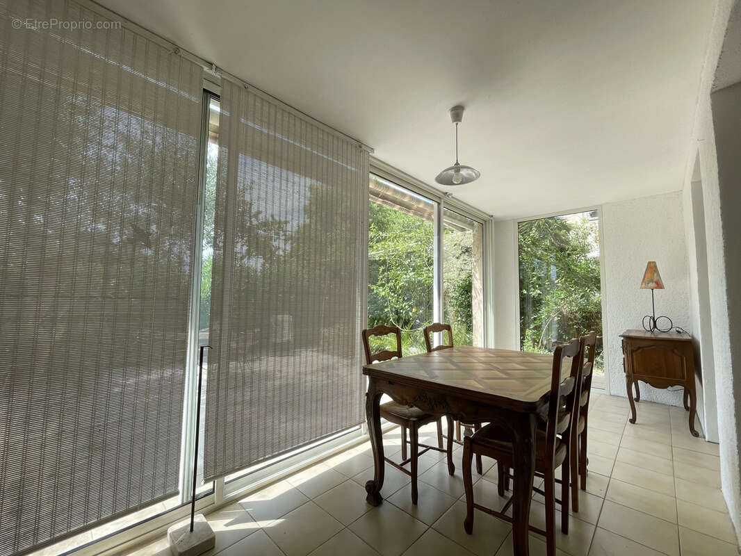 Appartement à BORMES-LES-MIMOSAS